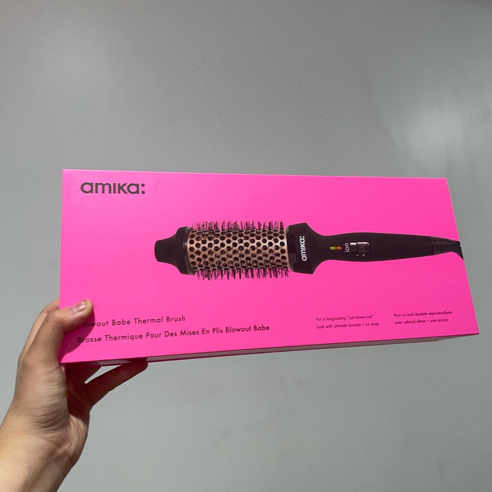 Blowout Babe Thermal Brush Amika